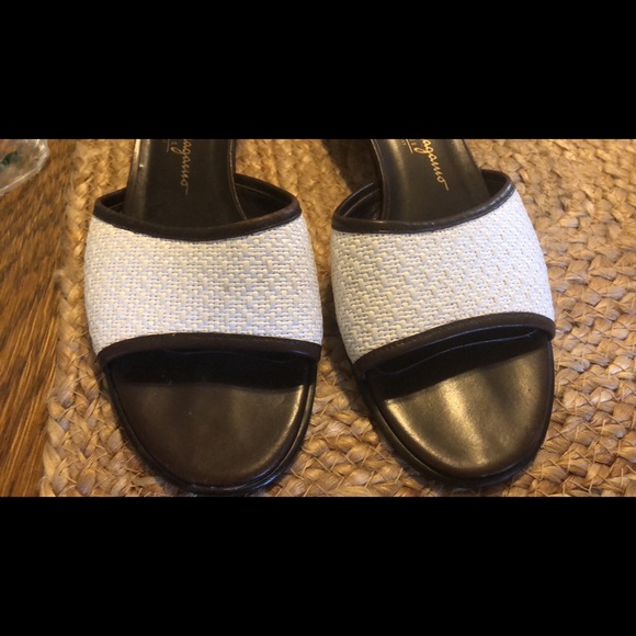 Salvatore Ferragamo slides dark espresso brown almost black and white size 9 1/2 - Picture 4 of 4
